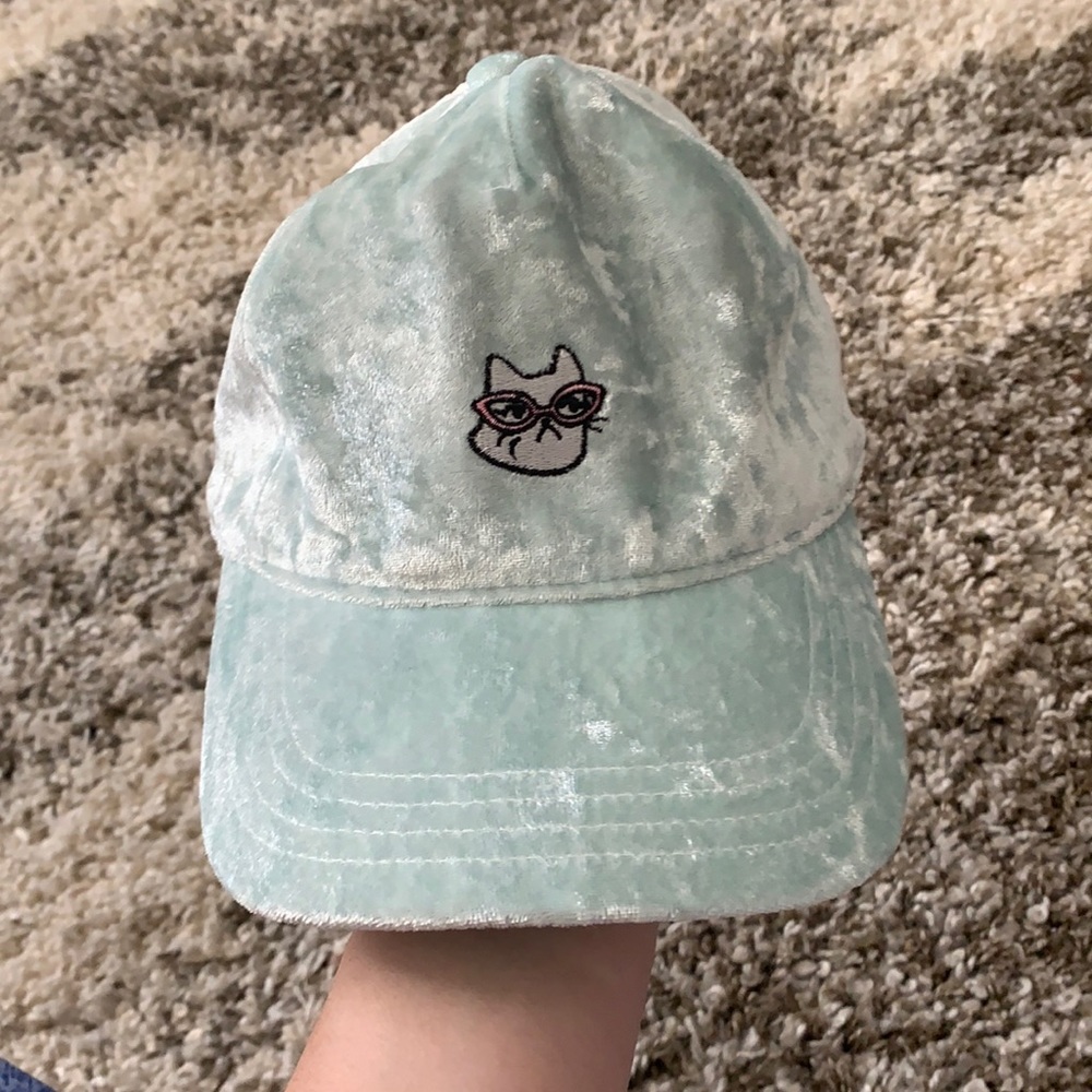 Mint green velvet hat!